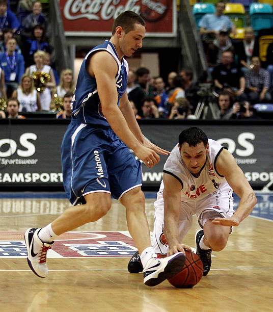 边的队员 边的队员