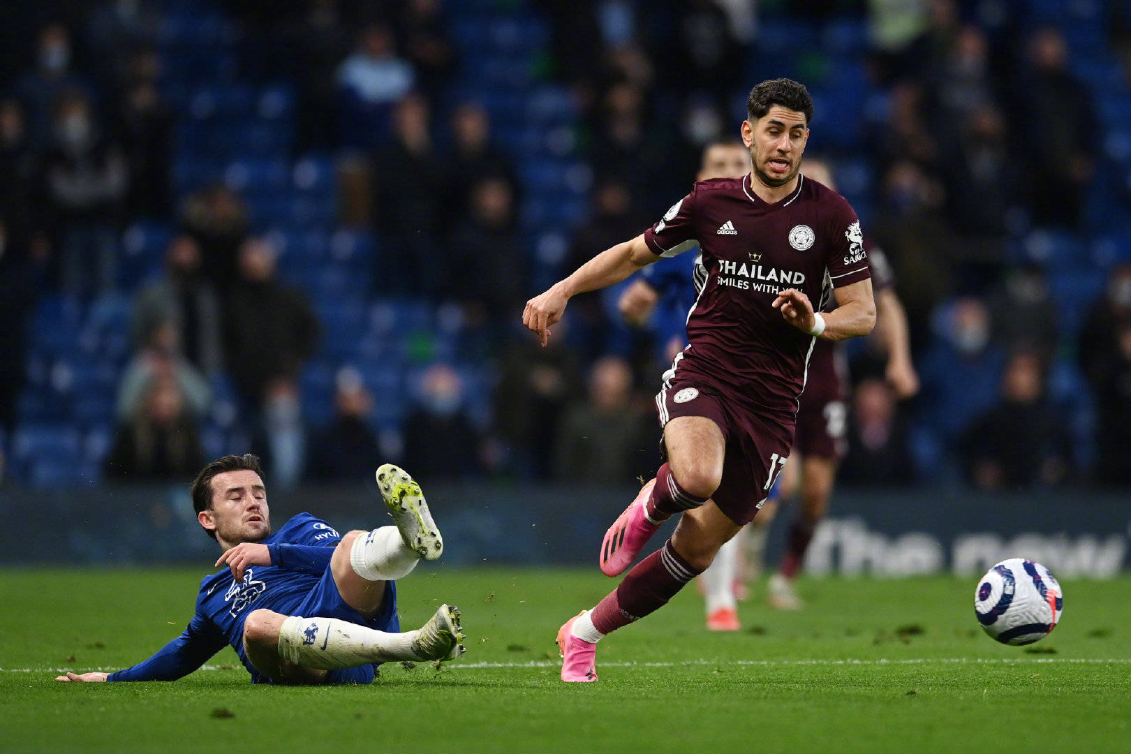 相比之下 相比之下